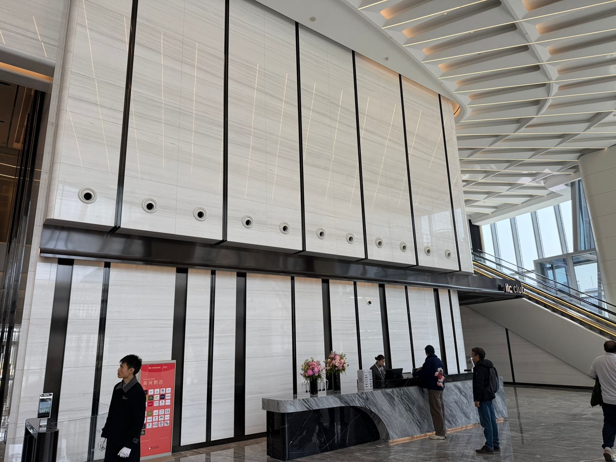 ITC Shanghai (International Trade Center) I Bianco Dolomiti - Plato Marble