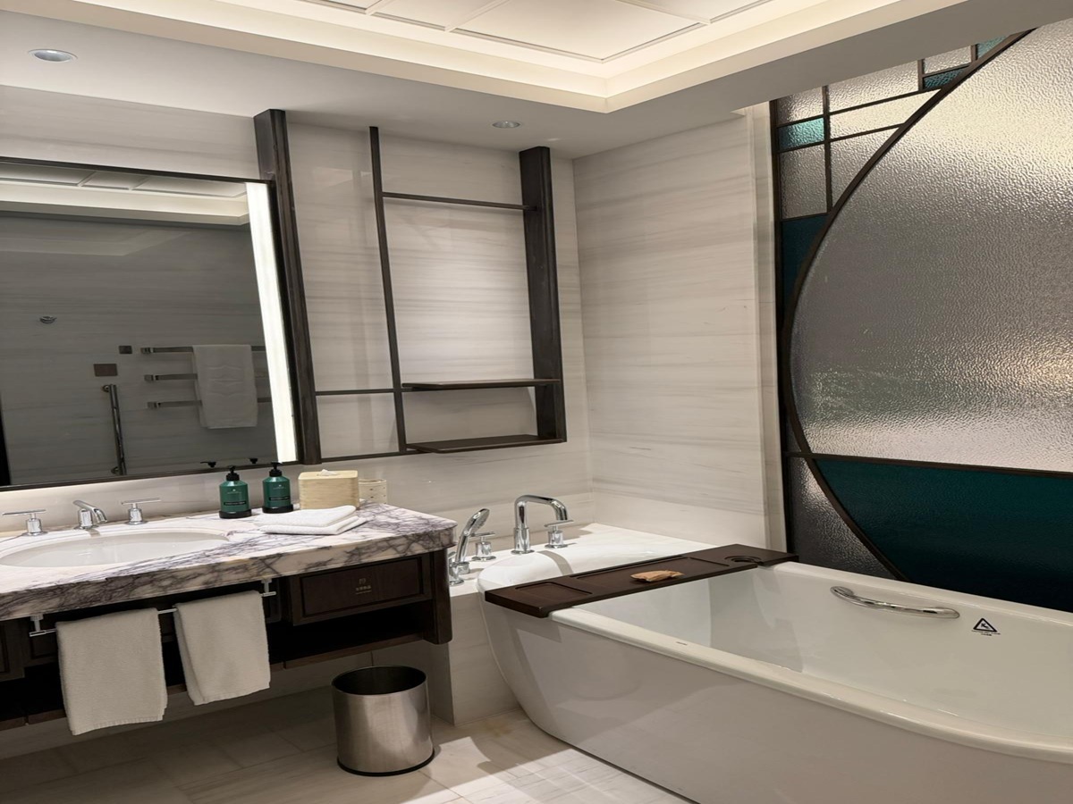 Shangri-La Qiantan Shanghai I Bianco Dolomiti - Plato Marble